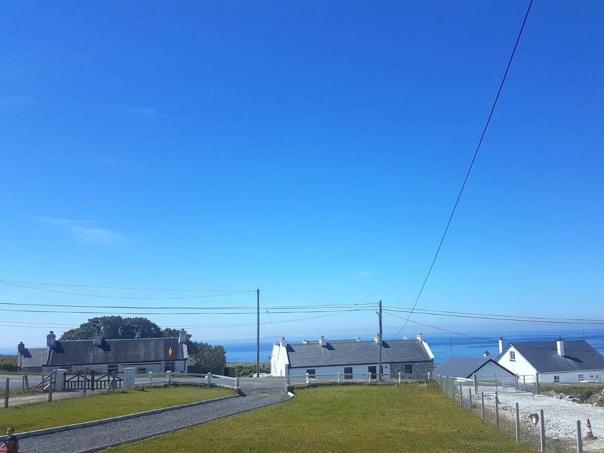 Wild Atlantic Way Cottage Dooagh Exterior foto